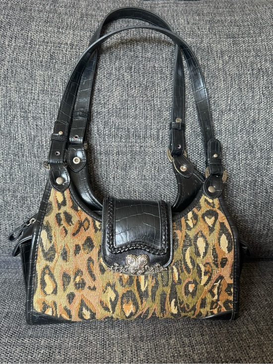 Bueno Handbags - Y2K Bueno Leopard Print Shoulder Bag with Black Leather Trim & Butterfly Detail